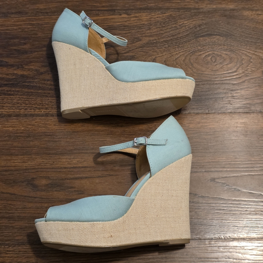 Forever 21 Blue and Beige Wedge Heels (Size 7.5)